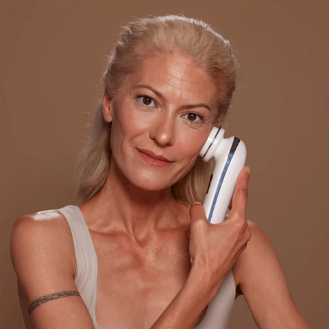 EvenSkyn® Lumo+  Anti-Aging & Skin Tightening Handset