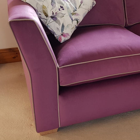 Rhapsody_sofa_purple_detail