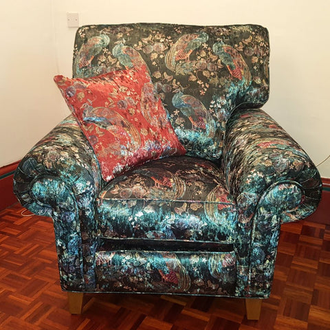 Santana_arm_chair_in_Art_of_the_Loom_fabric