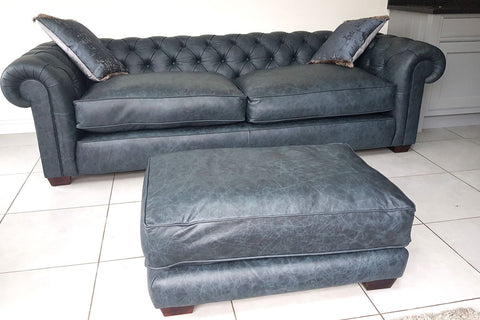 Chesterfield_St._George_sofa_in_leather