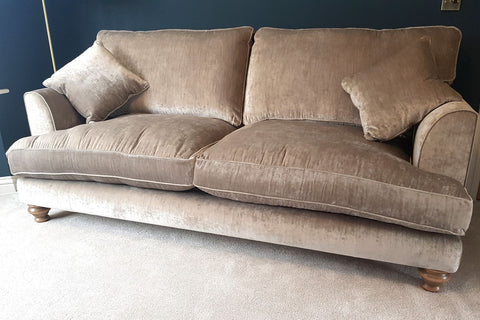 Winchester_sofa_pearl