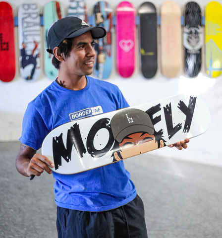 Mogely Pro Skateboard graphic