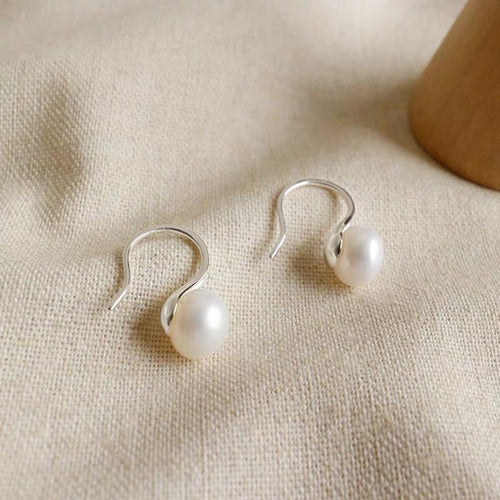 Drop Pearl Spoon Earring