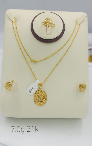 21K Saudi Gold Set Of Delicate Earrings, Necklace and Ring 3.7 Grams  (TX287)