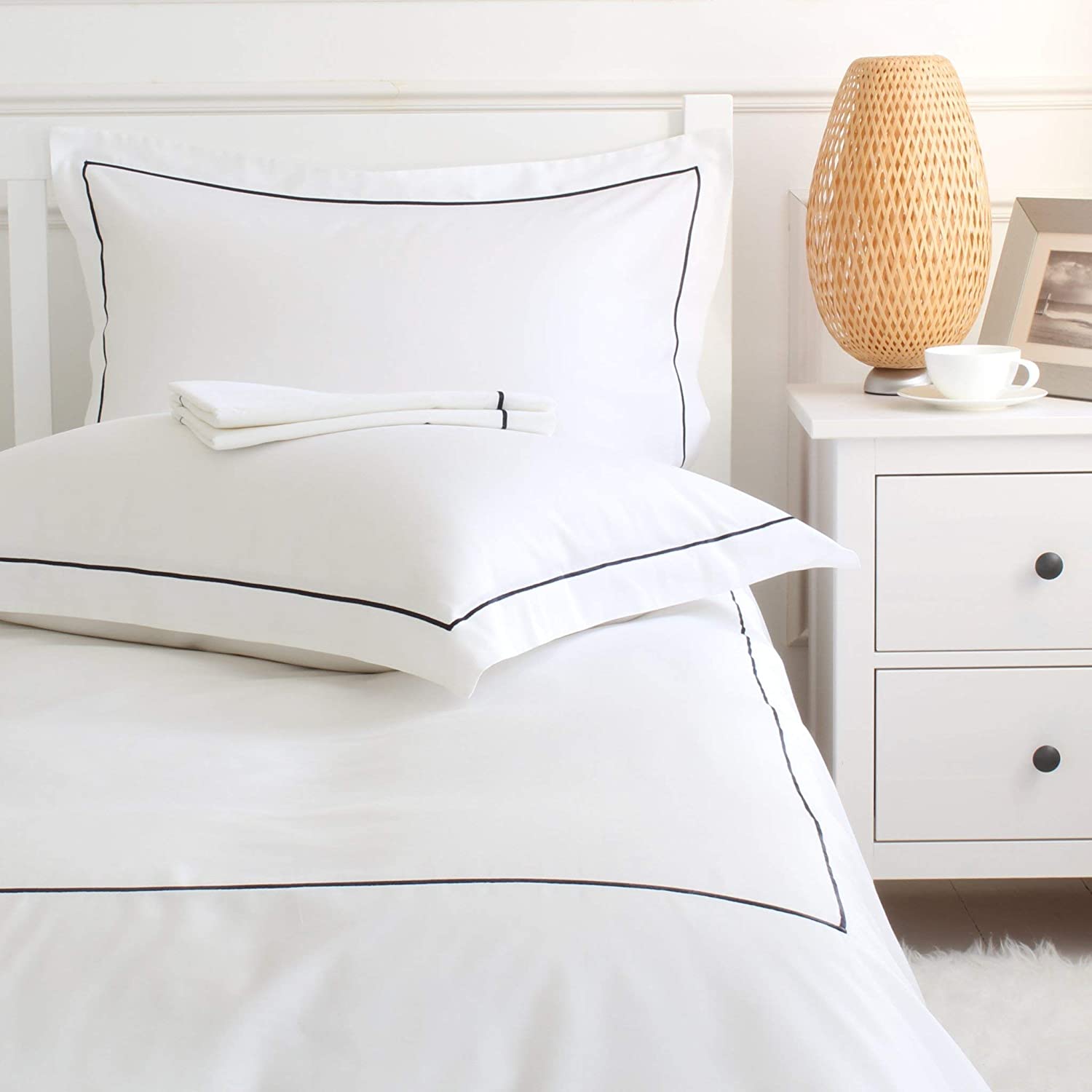 white frilled duvet cover