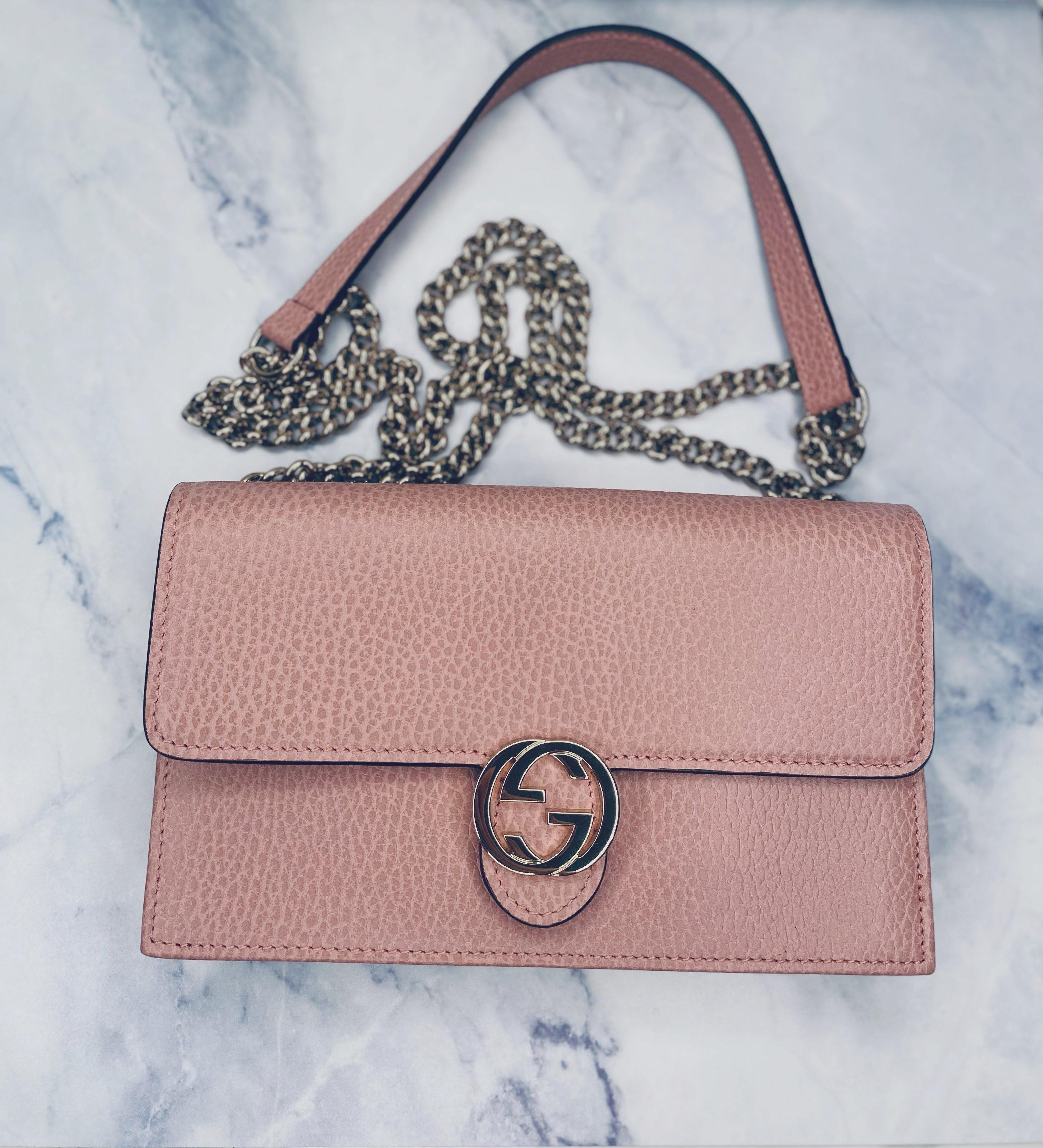 Tæt Omvendt beviser Gucci Dollar Calfskin Interlocking G Chain Wallet (WOC) in Soft Pink | The  Palm Beach Trunk Designer Resale and Luxury Consignment