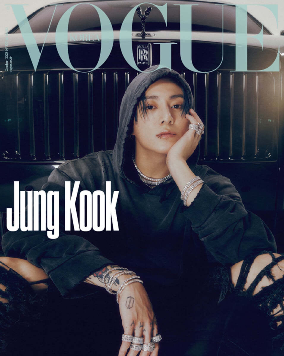 BTS V - VOGUE MAGAZINE 2022 OCTOBER ISSUE(V COVER) – Bora Clover