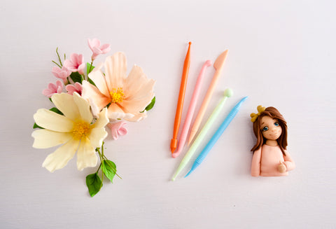 Sugar flowers, new colourful modelling tools and sugar art model