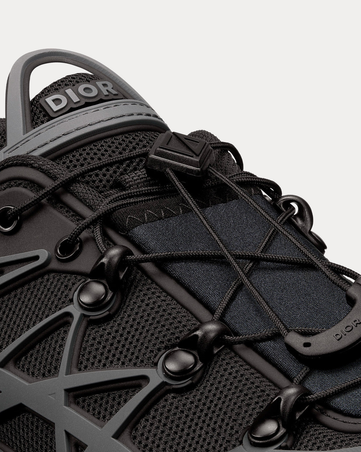 Dior B31 Runner Technical Mesh & Rubber with Warped Cannage Motif Black / Anthracite Grey Low