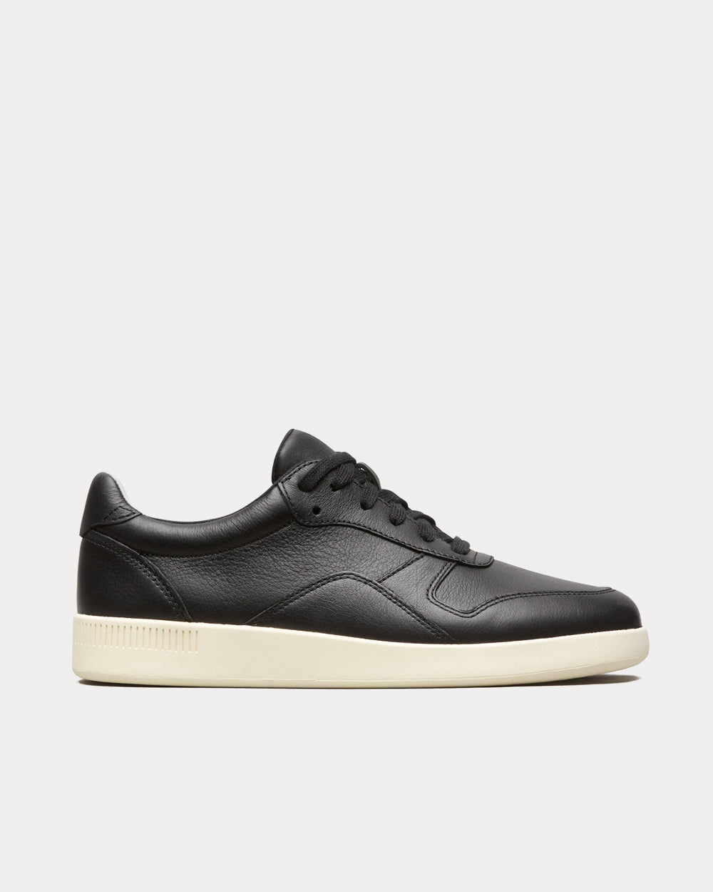 Everlane The Trainer Raven Low Top Sneakers - Sneak in Peace