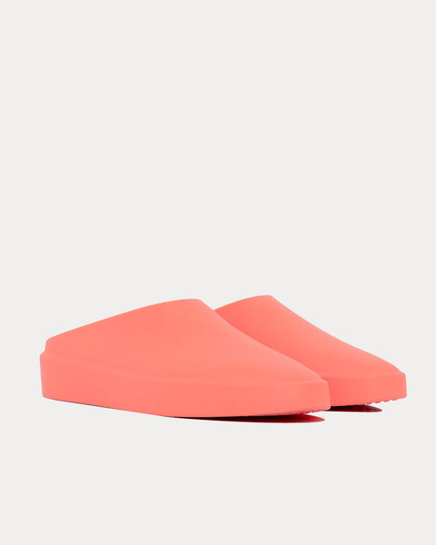 Fear of God ESSENTIALS The California Coral Slip Ons - Sneak in Peace