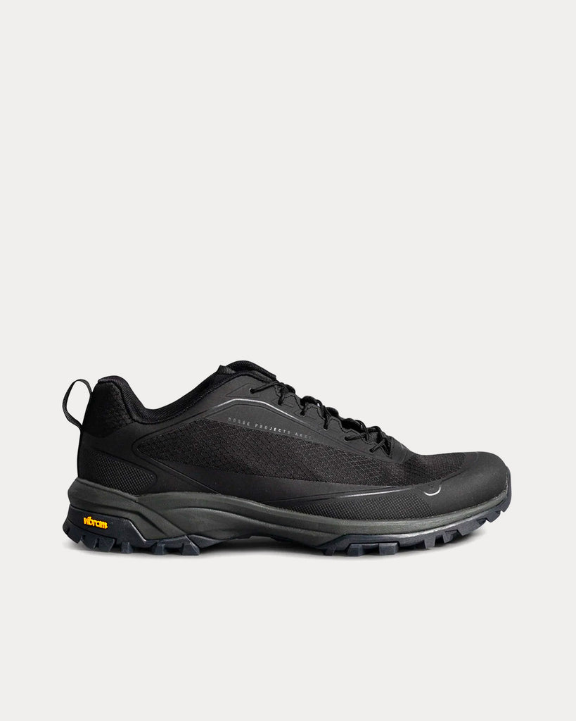 Norse Projects ARKTISK Lace Up Runner Black Running Shoes - Sneak in Peace
