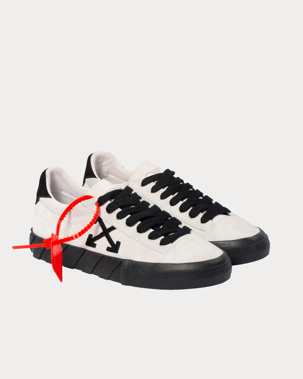 Off-White Low Vulcanized White / Black Low Top Sneakers - Sneak in Peace