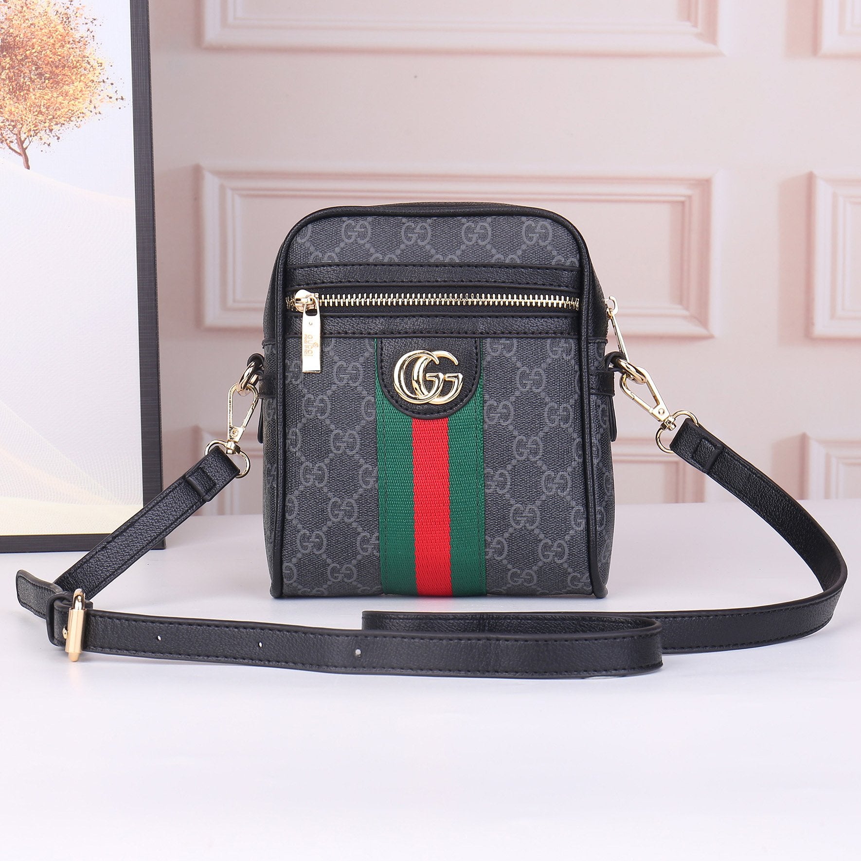 G U C C I Fashion Casual Ladies Shoulder Messenger Bag Square Bag