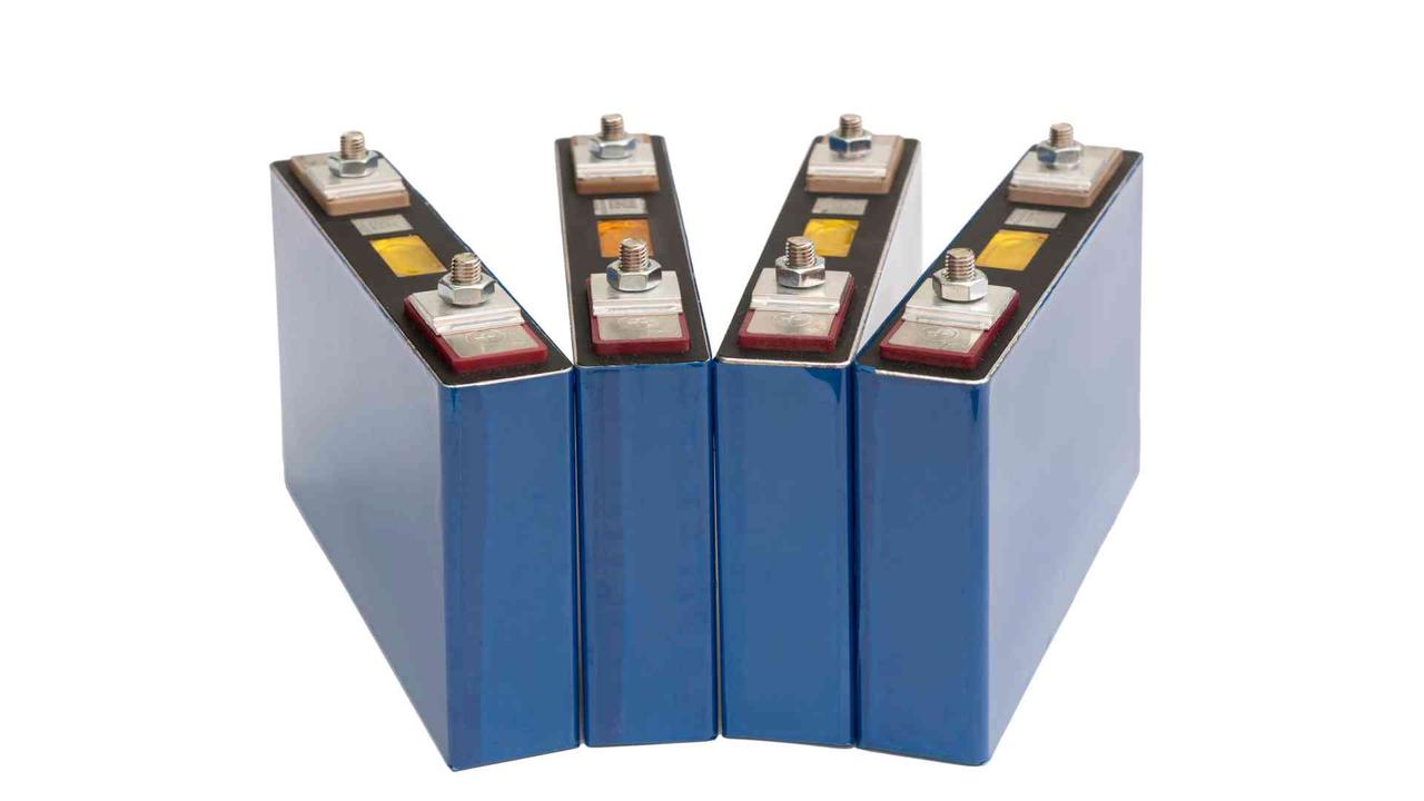 Title: Understanding the Advantages and Disadvantages of LiFePO4 Batteries:  Applications