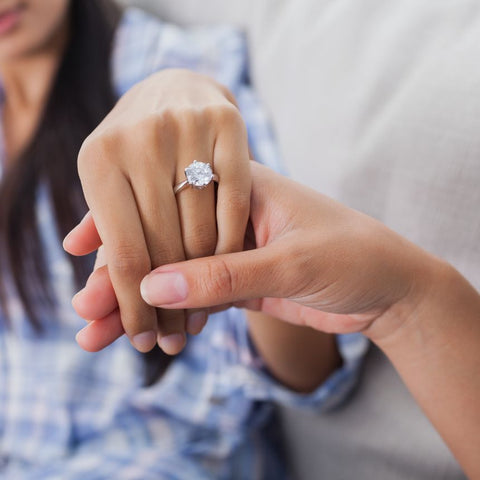How to Buy Wedding Rings | The Little Vegas Chapel
