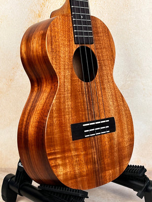 Kamaka HF-3 : Koa Tenor Ukulele (220725) 