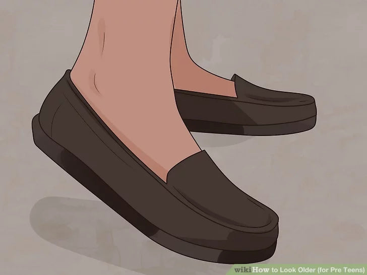 Bước 5: Đổi giày thể thao của bạn thành giày đế bệt hoặc giày ống.