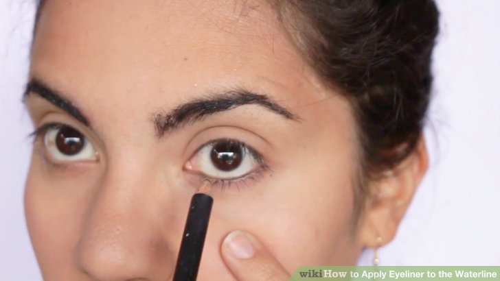 Bước 2: Chọn loại bút kẻ mắt phù hợp