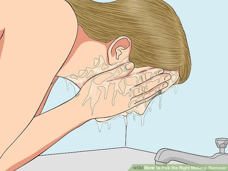 Bước 5: Rửa mặt sạch sau khi tẩy trang.