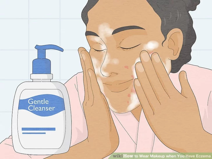 Bước 1: Sử dụng sữa rửa mặt dịu nhẹ, không mùi.