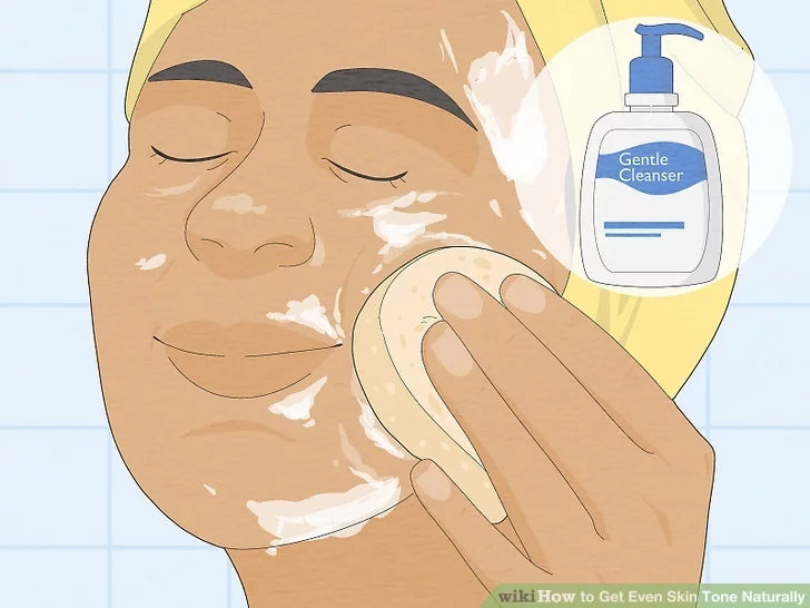 Bước 2: Dùng bàn chải mềm hoặc miếng mút nhẹ nhàng chà xát lên da.