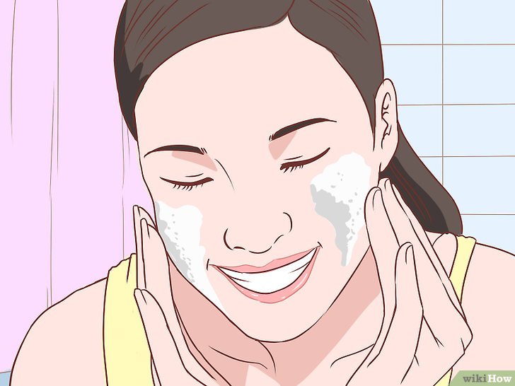Bước 1: Một trong những cách hiệu quả để ngăn ngừa và điều trị mụn ẩn là duy trì vệ sinh da mặt tốt.