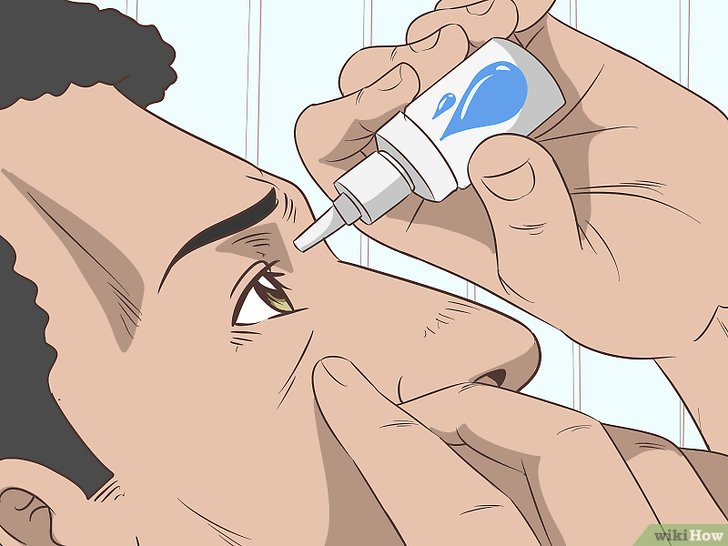 Bước 3: Dùng thuốc nhỏ mắt xanh để có đôi mắt sáng trong veo.