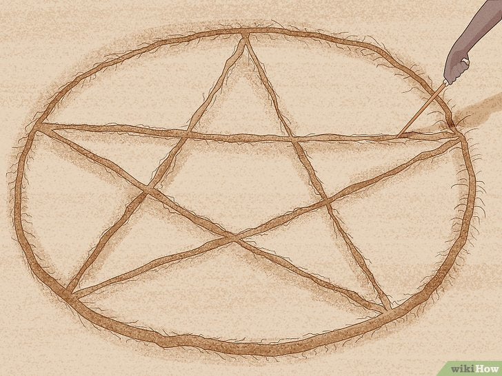 Bước 1: Để triệu hồi linh hồn người chết, bạn cần vẽ một biểu tượng sức mạnh bằng cách vẽ một vòng tròn bao quanh một ngôi sao năm cánh.