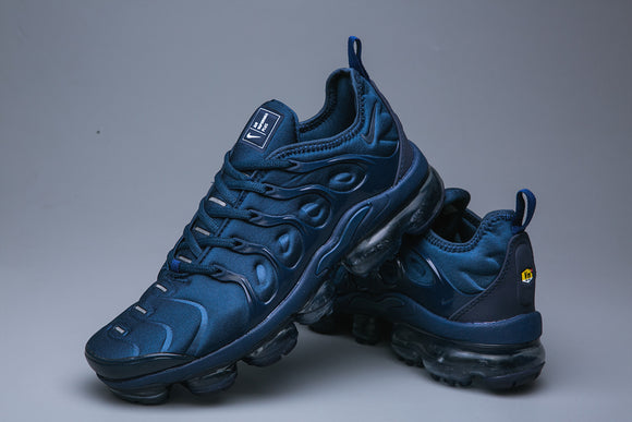 nike air vapormax plus navy blue