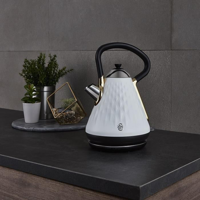 Swan water kettle