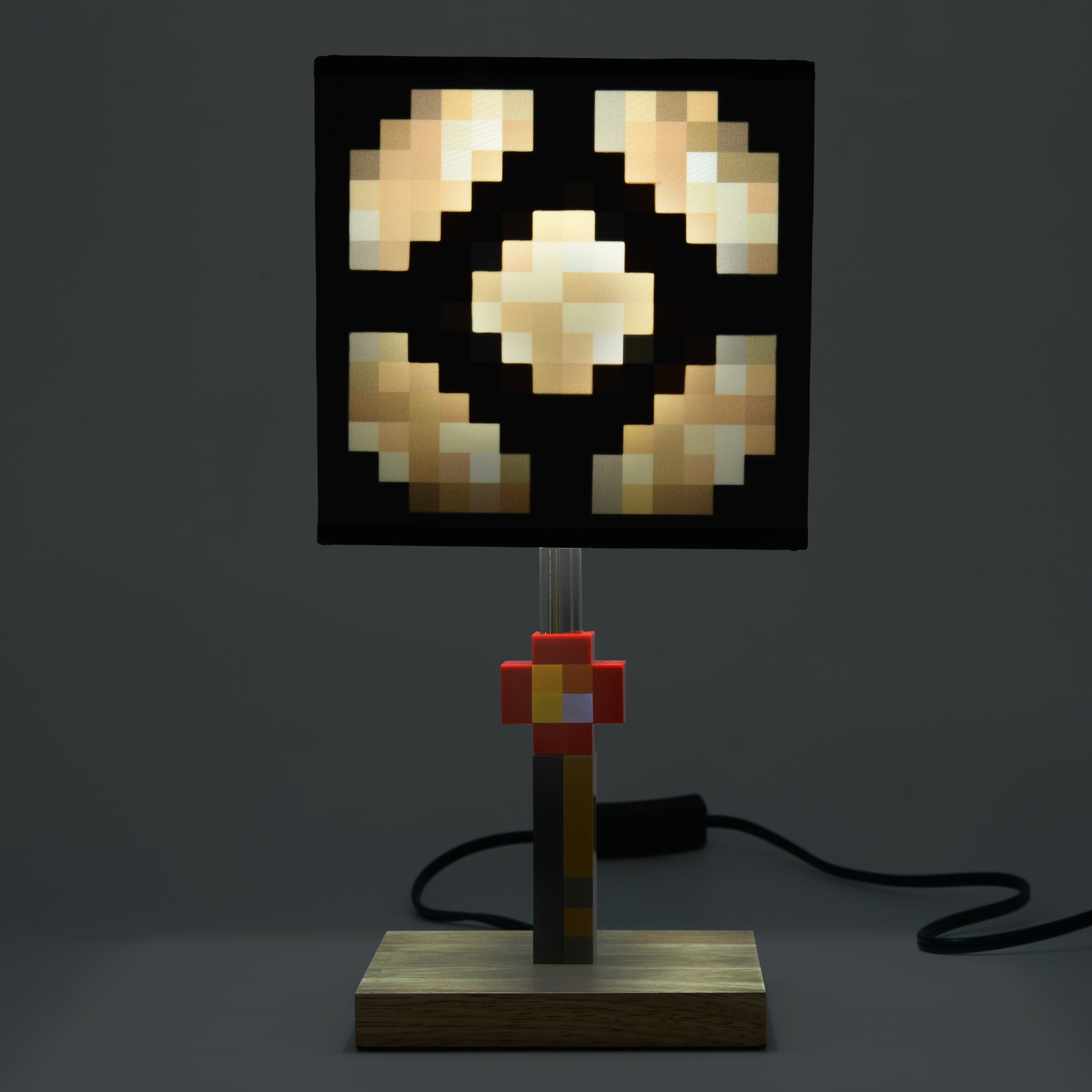 Redstone Lamp Minecraft. Minecraft Glowstone Lamp. Настольная лампа майнкрафт постройка. Красивые лампы в майнкрафт.