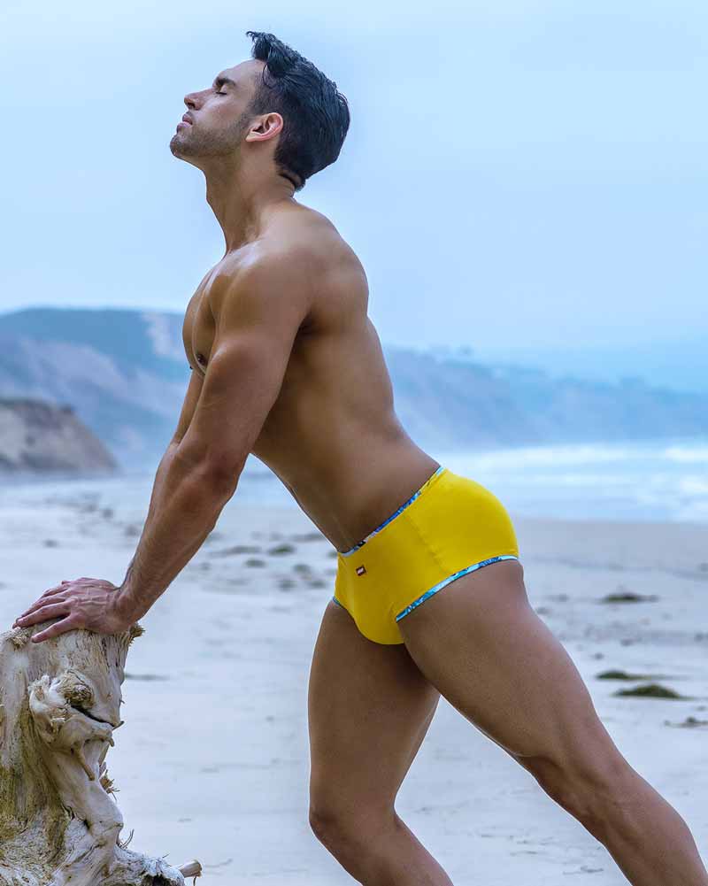 Sexy Men's Swimwear: The Guide To look your best at the beach