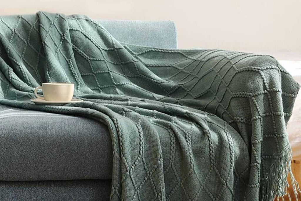 Sofa Bed with Soft Blanket