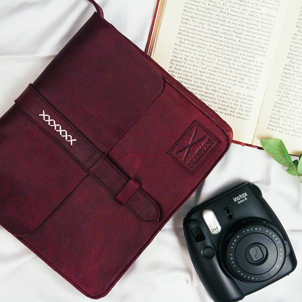 Fundamental Messenger Bag I -Burgundy-image-0