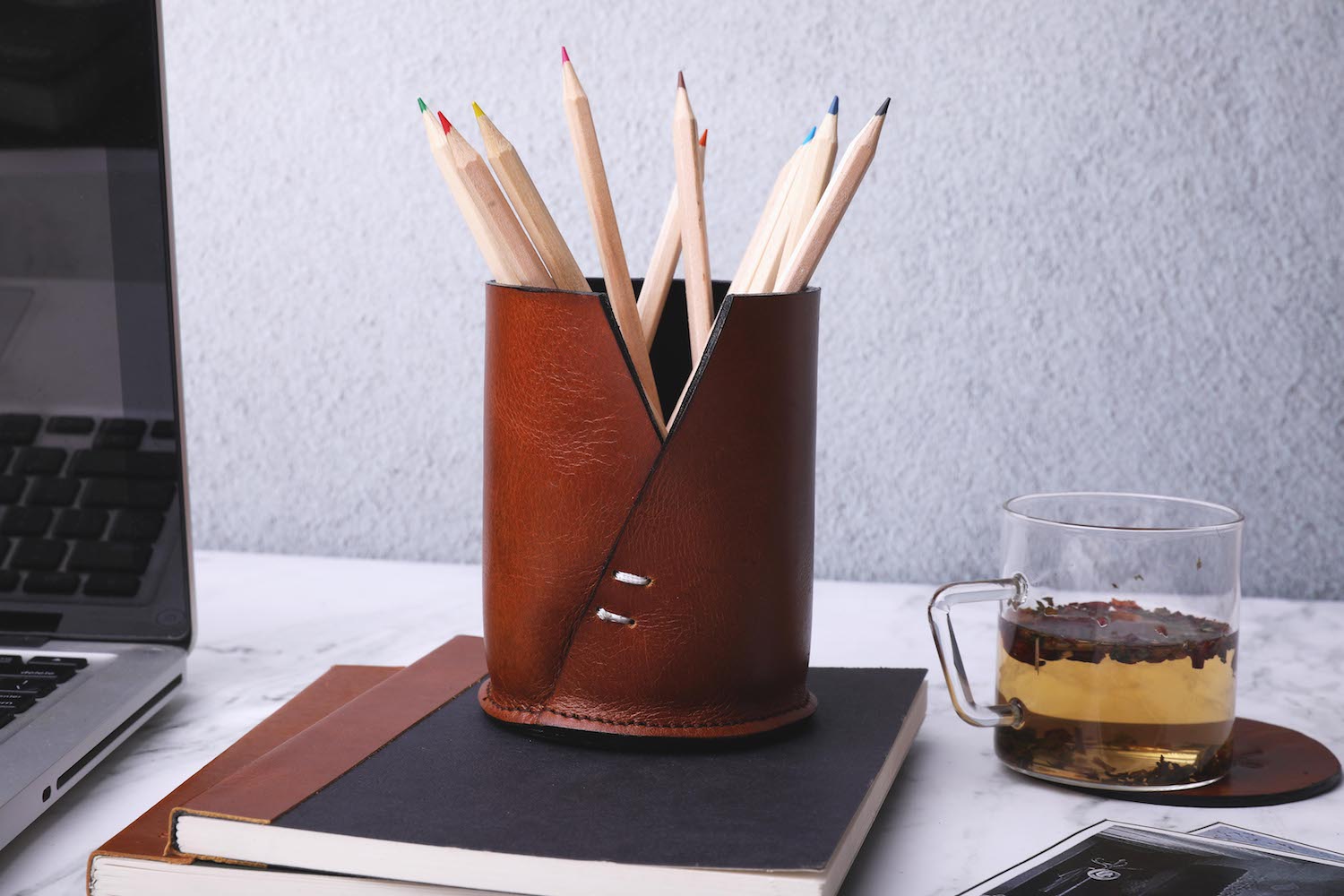 DRAFTER PEN STAND- TAN LEATHER – Brandless