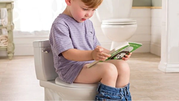 toddler on potty