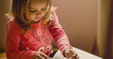 girl reading