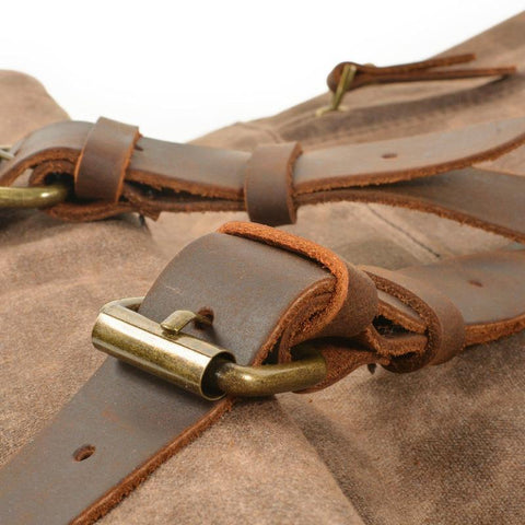 Vintage Rucksack „Carpe Noctem“ Materialien