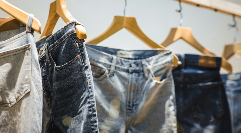 Waschgeheimnisse für makellose Jeans: Unsere Tipps