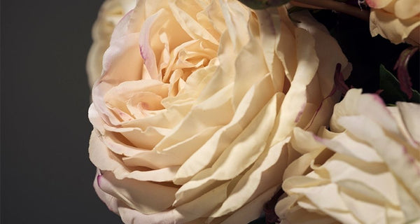 Flores artificiales rosas beige