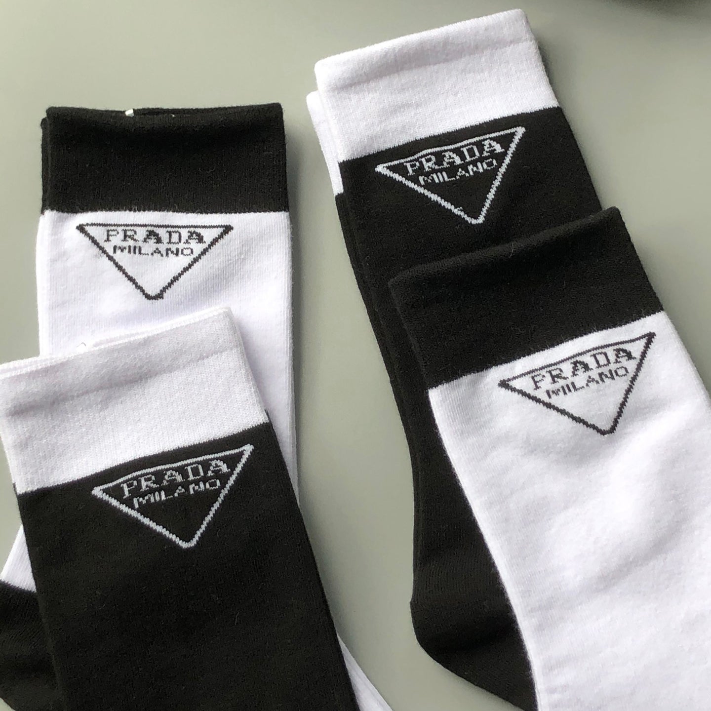 Prada Fashion Classic Comfortable Breathable Pure Cotton Socks 4 Piece Set