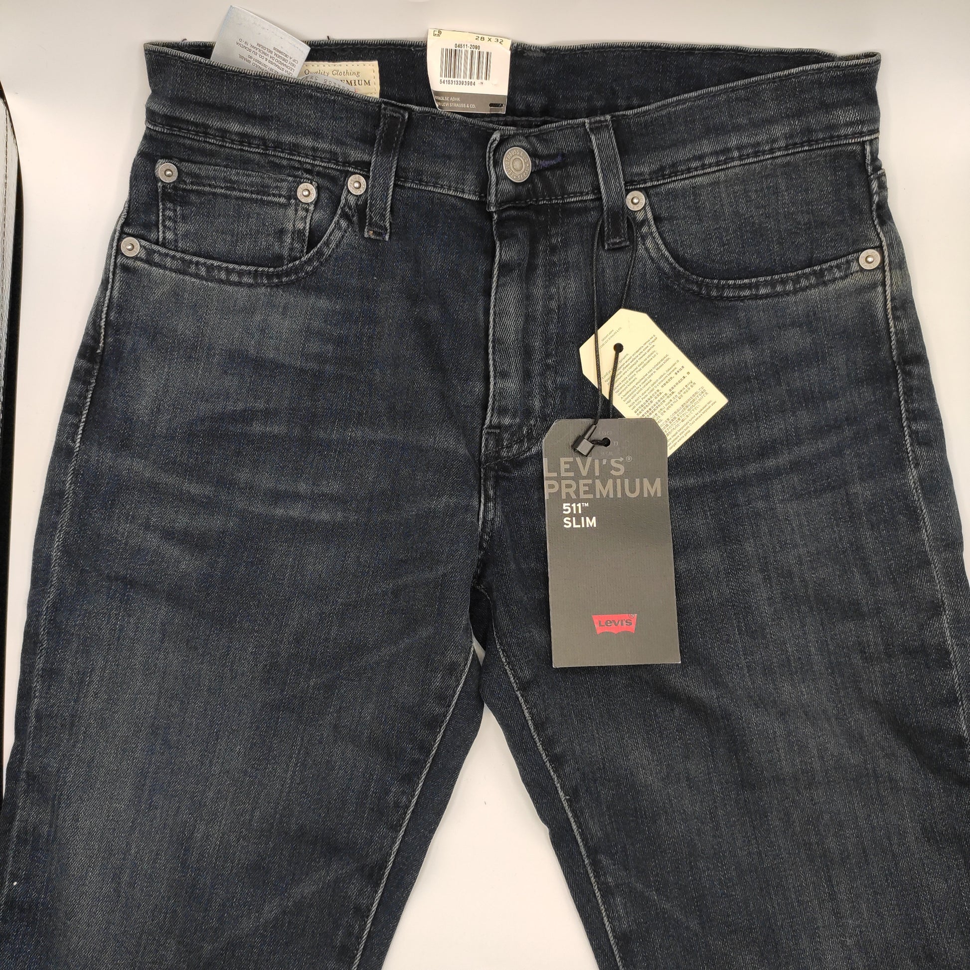 Levi's Men's 511 Slim Fit Jeans Dark Distressed Blue W28 L32 | D&D Moda