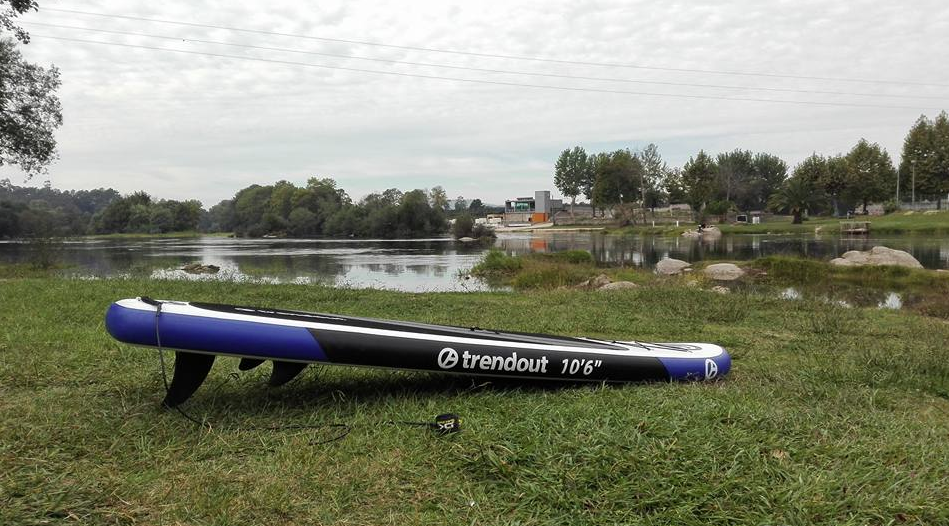 Prancha Insuflável Trendout Touring 10'6' para Passeios de Stand Up Paddle Alugueres Trendout.pt