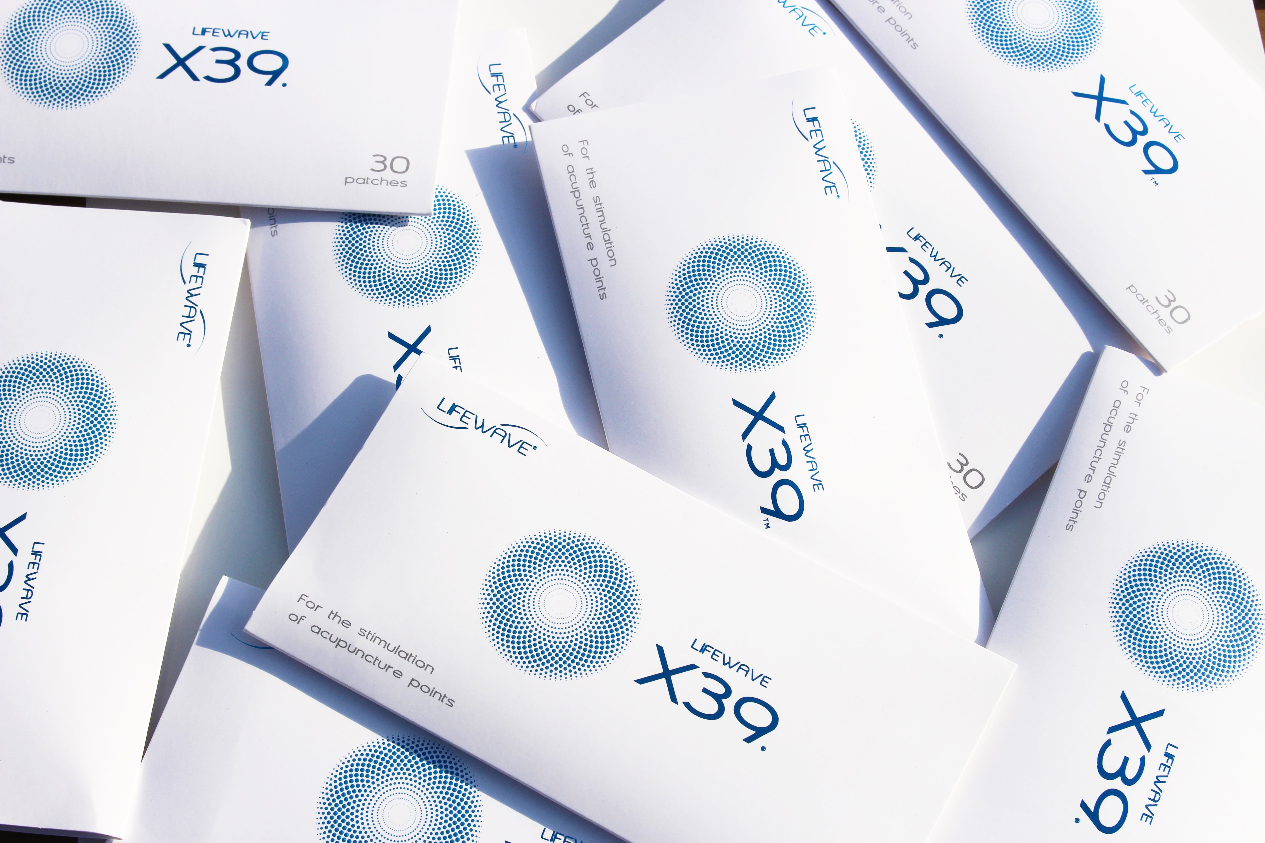 x39  新品未使用30枚入　ライフウェーブ　幹細胞パッチ　健康　鎮痛