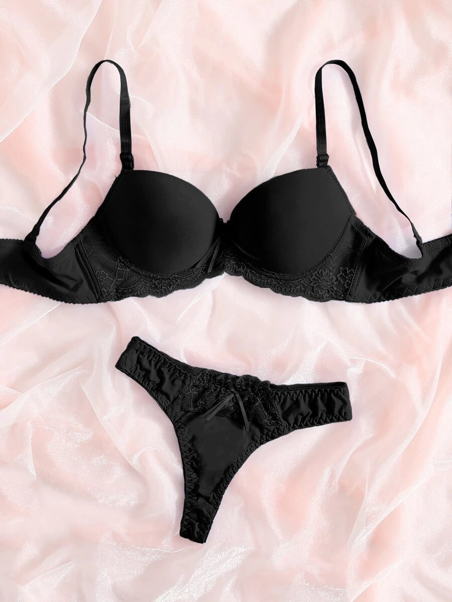 Contrast Lace Underwire Lingerie Set