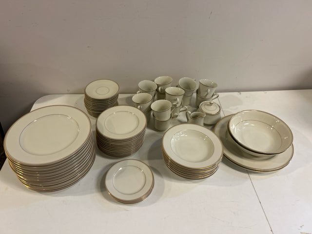 Incomplete Set of "Trousdale" China from Mikasa made in Japan
