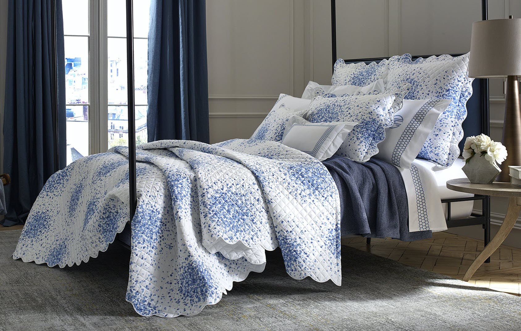 Luxury Thick Bed Skirt-style Bed Sheets Embroidery Cotton Euro-style Bed  Spreads