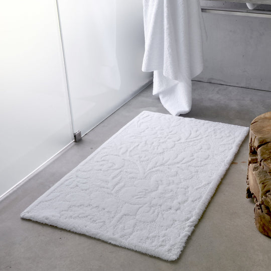 Luxury Bath Mat by Forever Frenzy  High Absorbency and Non-Slip Bathr