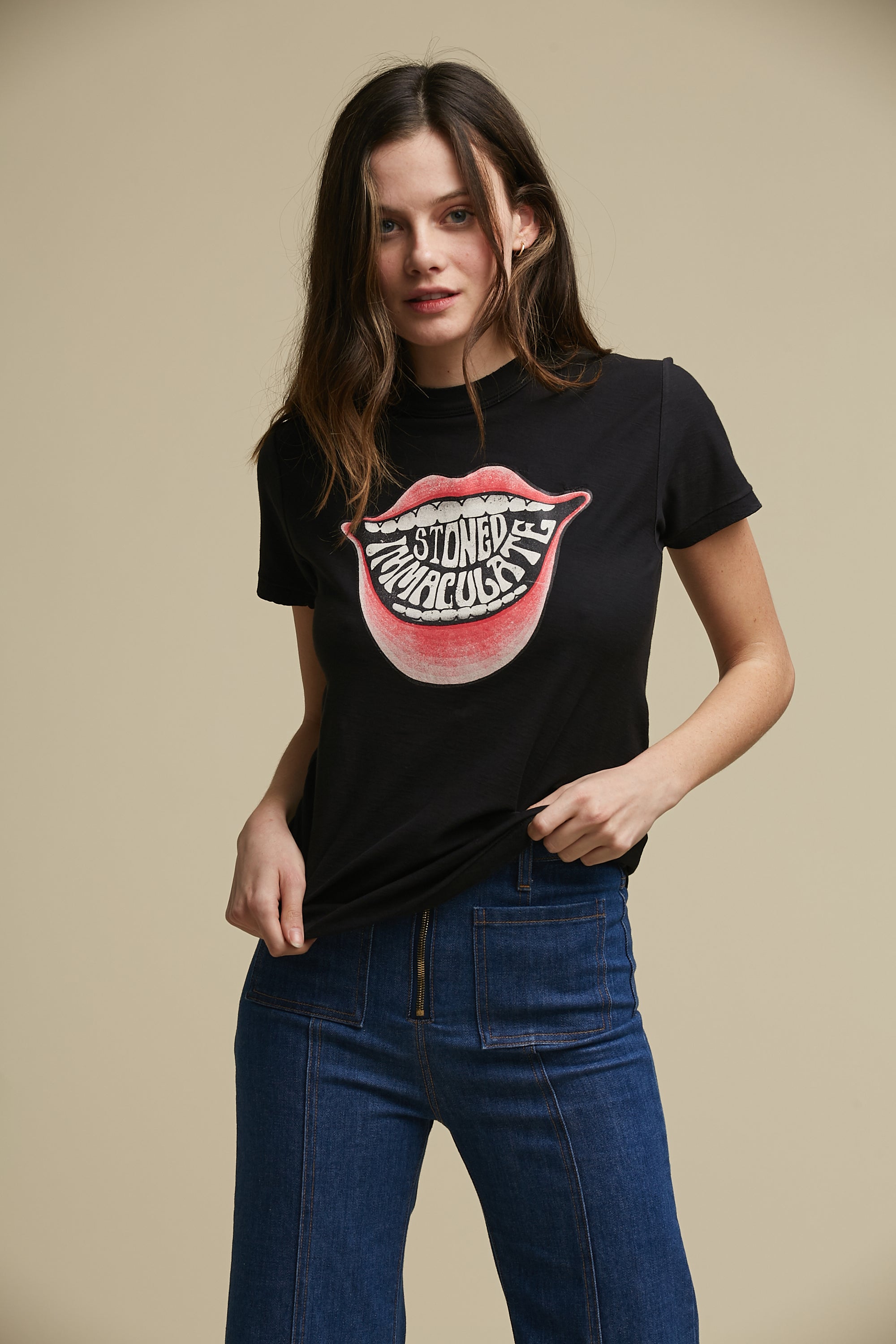 70's Smile Tee Coal